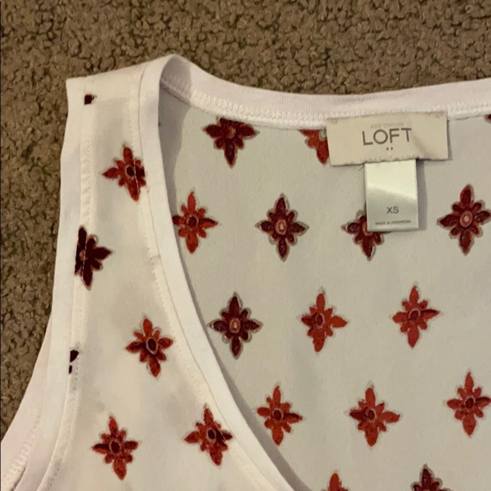 Ann Taylor Loft Top - Picture 2 of 3